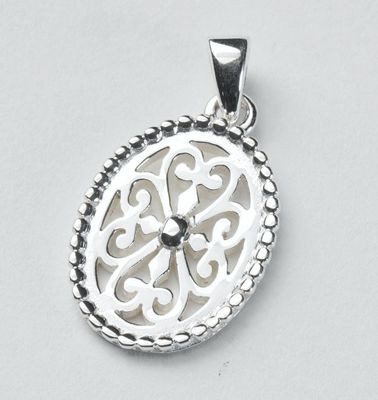 Southern Gates Collection Beaded Oval Pendant